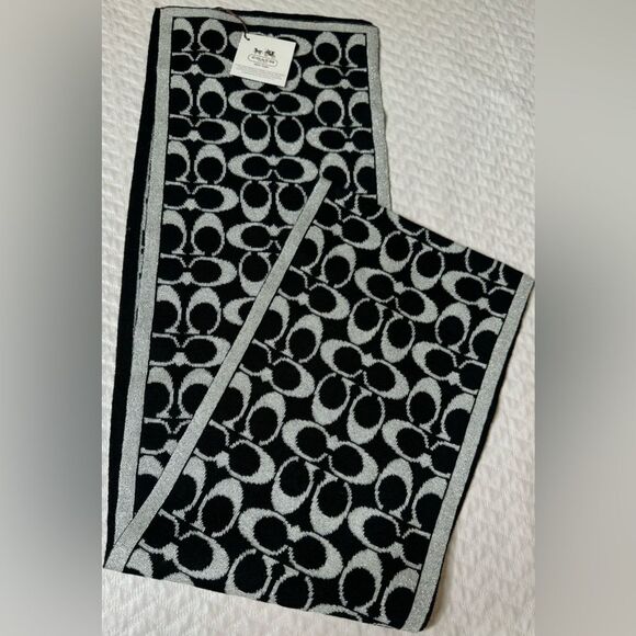 COACH Signature Reversible Scarf Black‎ Silver Sparkle - Picture 2 of 3